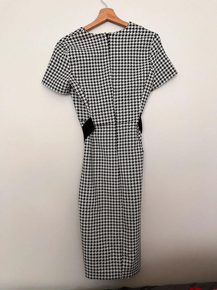 Robe noire et blanche taille S/36 - photo numéro 4