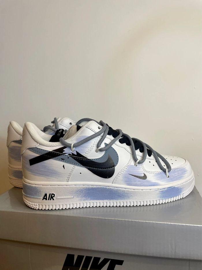 Baskets basse Nike Air Force 1 Custom - photo numéro 1