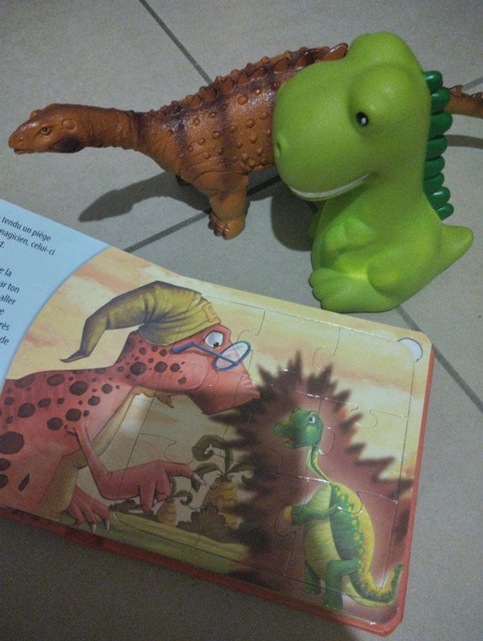 Lot dinosaure : dinosaure bricolage, 1 livre puzzle, une veilleuse et un gros dinosaure - photo numéro 4