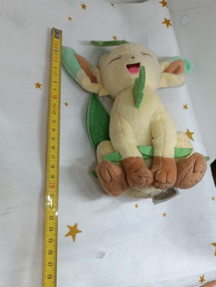 2017 center Poupée peluche doudou pokémon tomy officiel phyllali eevee evoli leafeon évolution - photo numéro 11