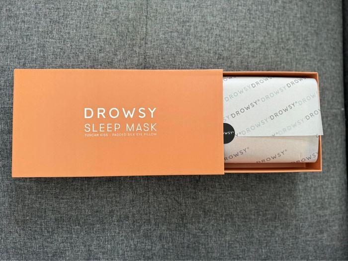 Masque de sommeil en soie Drowsy « Tuscan Kiss » - photo numéro 2