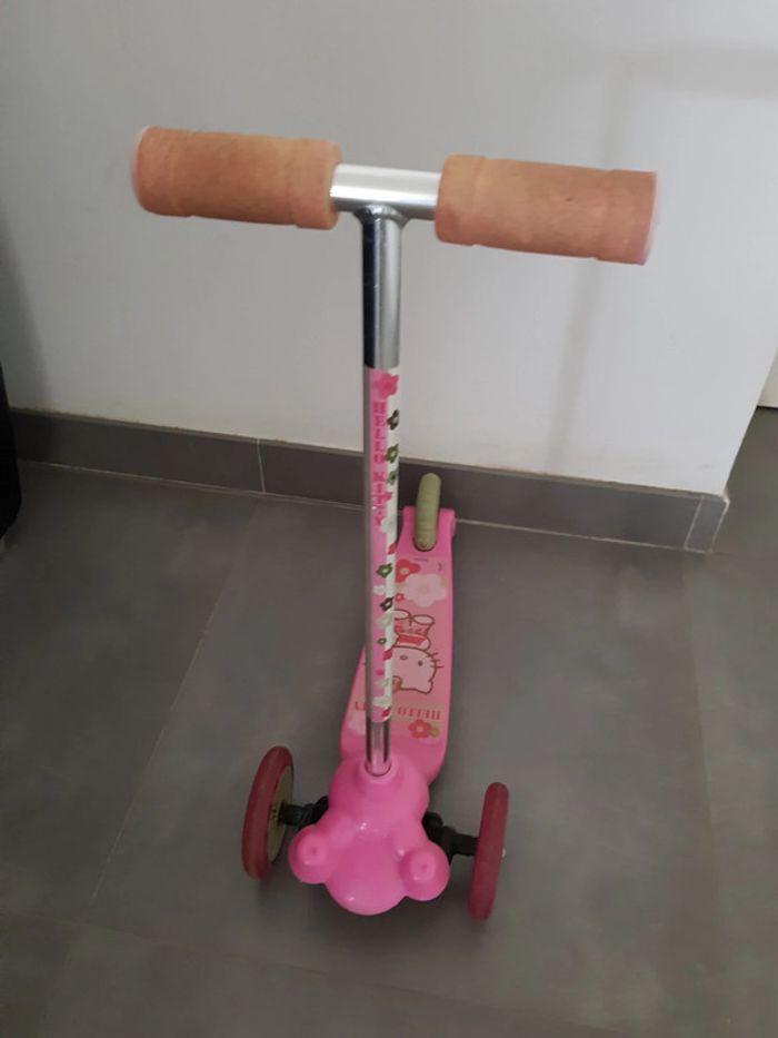 Trottinette hello kitty - photo numéro 2