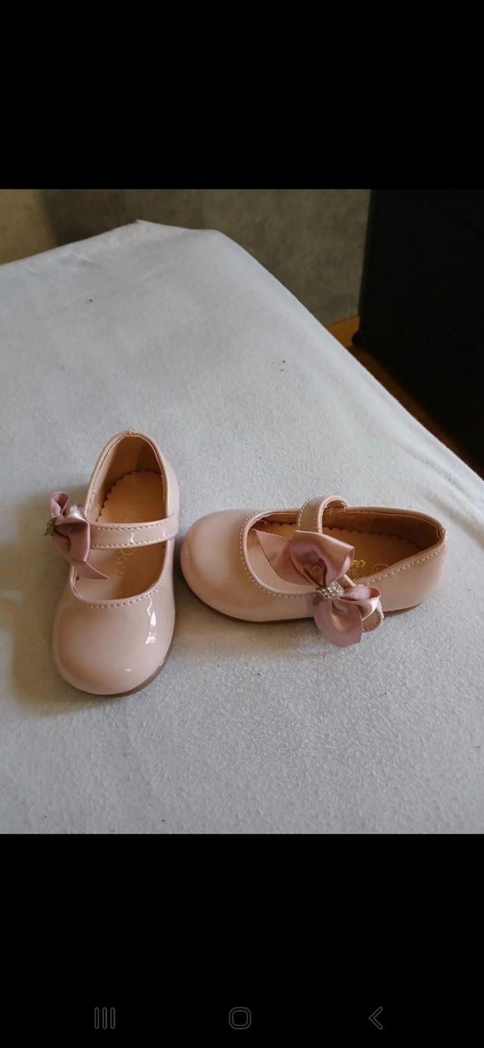 Chaussure bébé fille