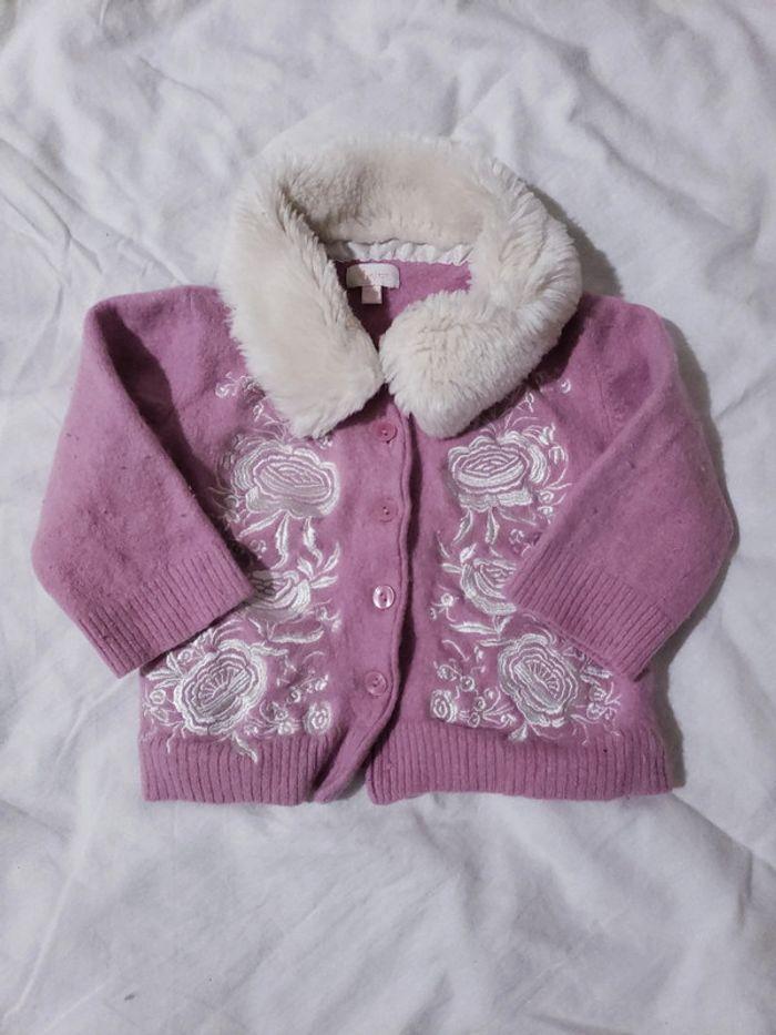 Gilet rose qualité 12 mois 70% laine d'agneau - photo numéro 1