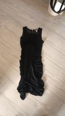 Robe noire moulante Lipsy (valeur 85,00€)