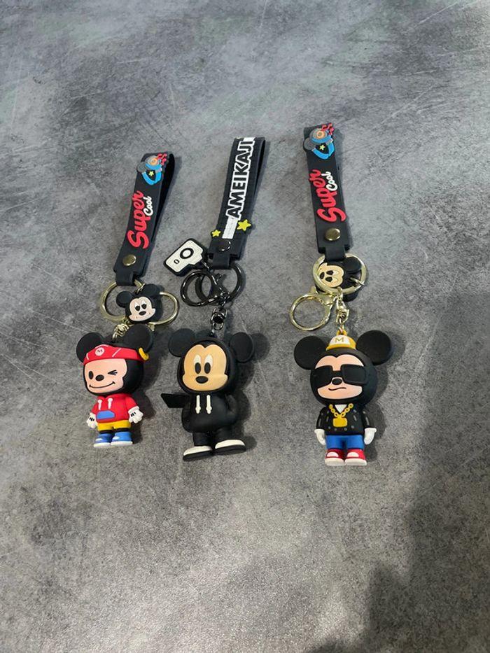 Lot 3 porte clés Mickey - photo numéro 1