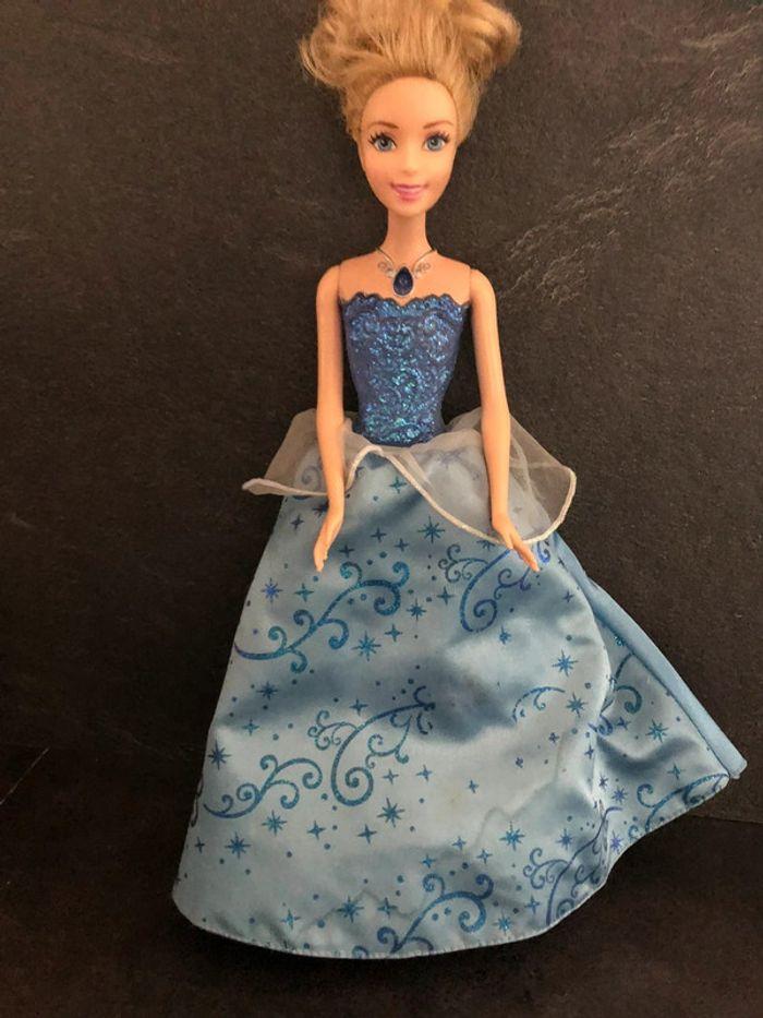 Barbie cendrillon - photo numéro 1