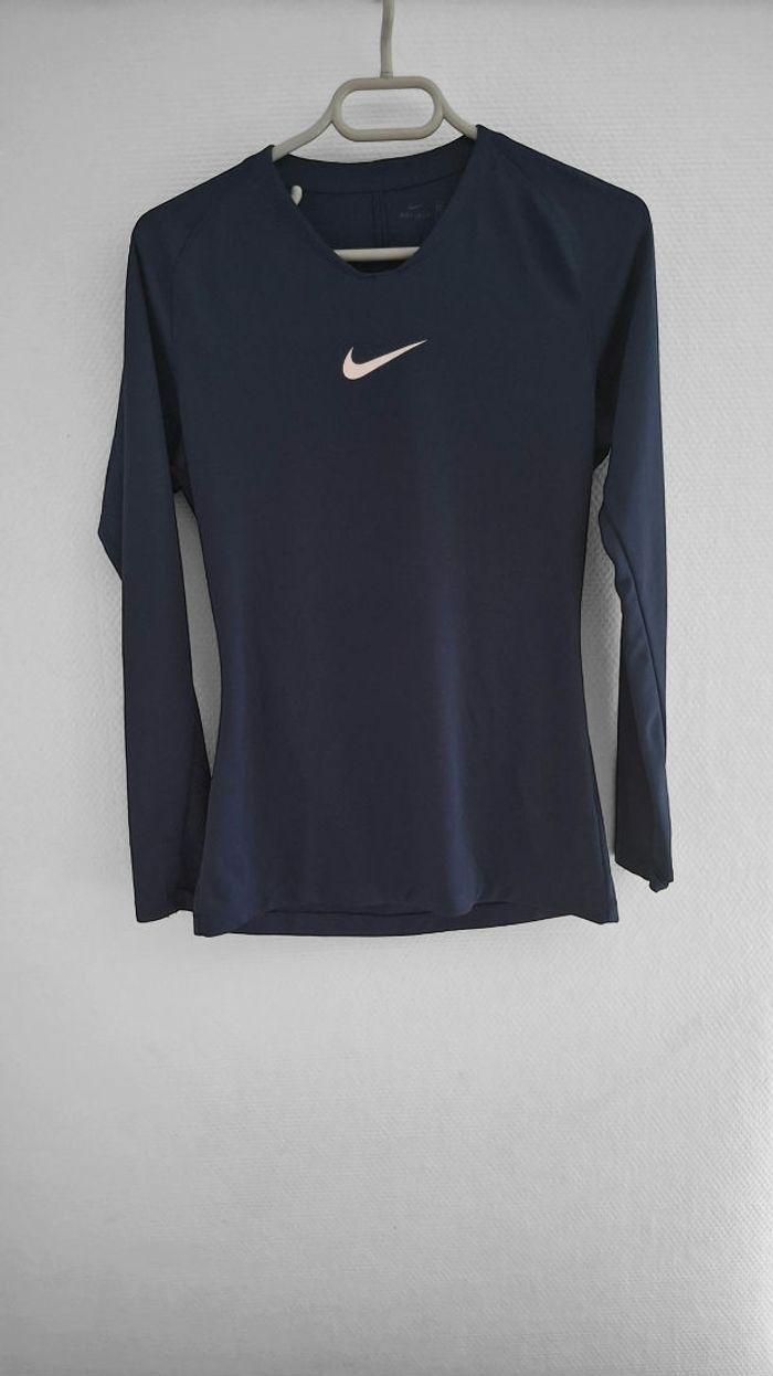 Haut collant nike - photo numéro 1