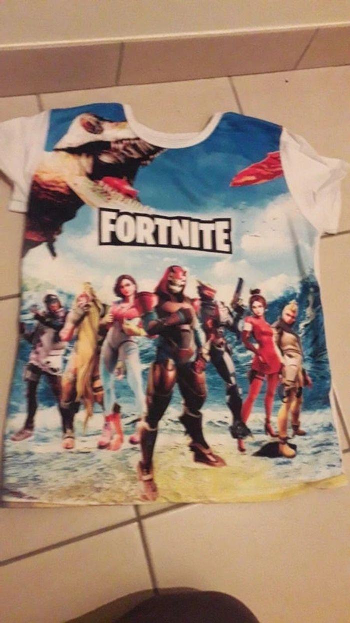 T-shirt Fortnite - photo numéro 1