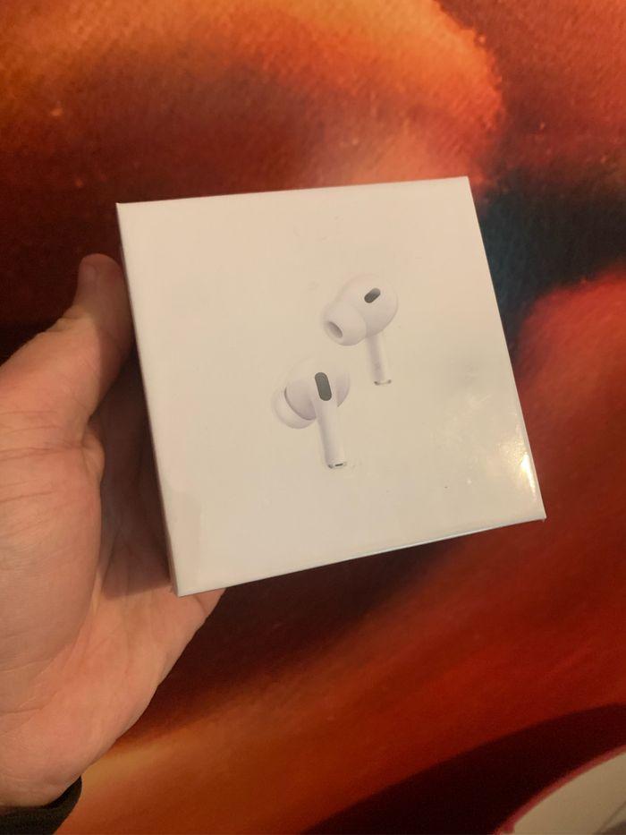 Air Pods Pro 2 - photo numéro 1