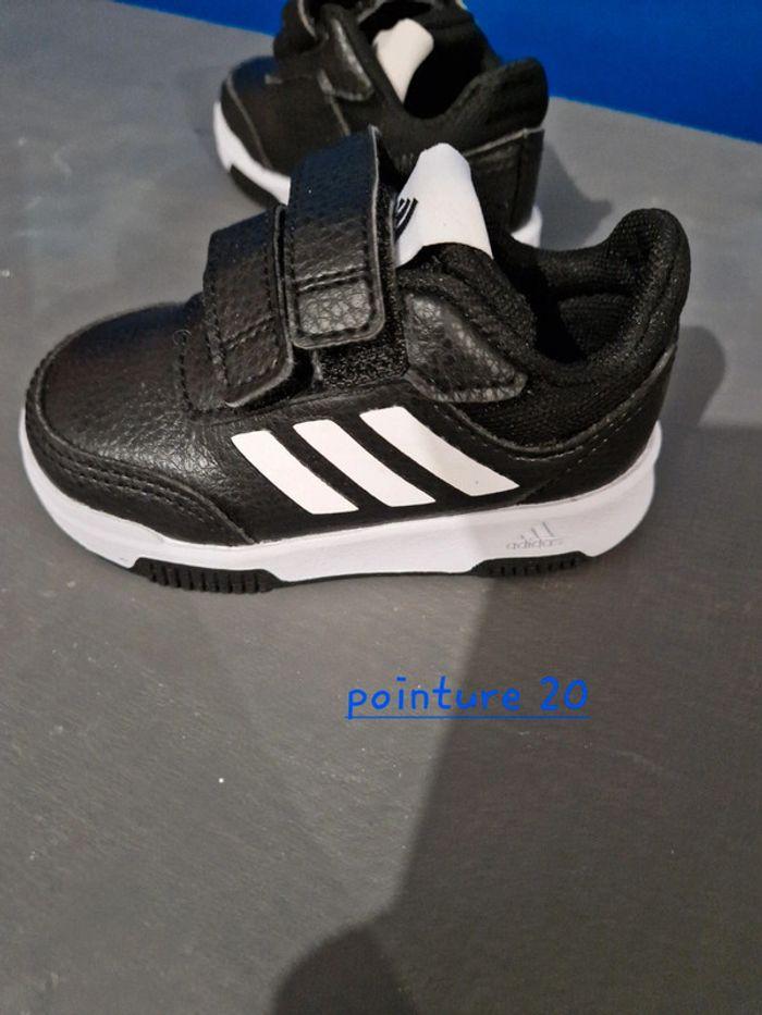 Basket adidas pointure 20 - photo numéro 2