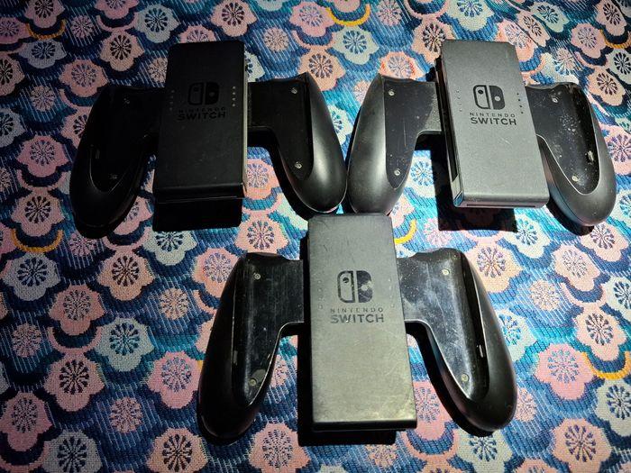 Lot de 3 Support Joy Con Nintendo Switch - photo numéro 1