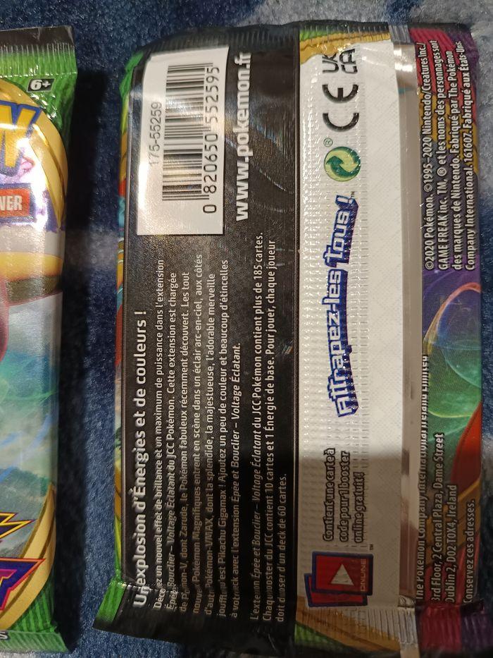 Lot boosters Pokemon Voltage Éclatant - photo numéro 5