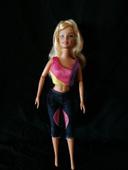 Poupée Barbie articulée