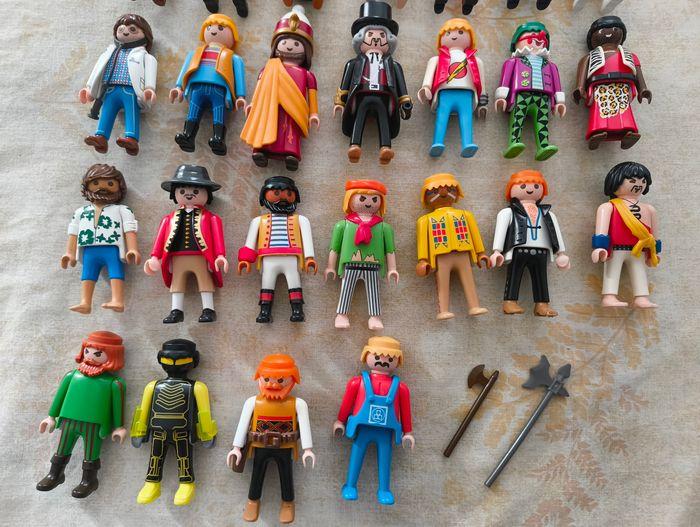 Lot 25 personnages playmobil - photo numéro 2