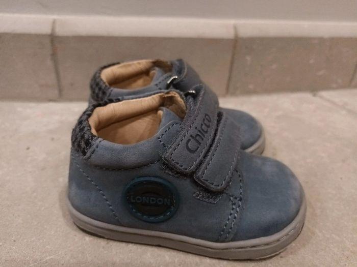 Chaussures bébé peu portées - photo numéro 2