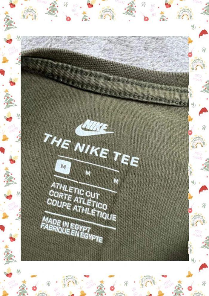 👕 T-shirt Nike logo brodé Kaki Taille M 👕 - photo numéro 5