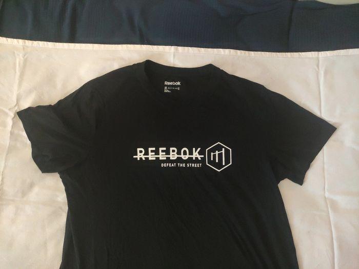 T-shirt Reebok 2XL qui taille 3XL - photo numéro 3