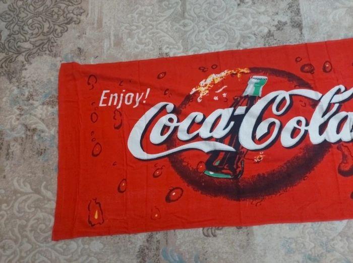 🔥🔥Superbe serviette de plage  coca cola neuf taille 70×150 cm🔥🔥 - photo numéro 4