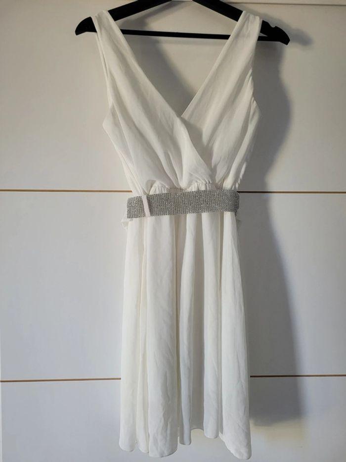 Robe blanche en voile - photo numéro 1