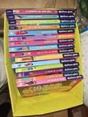 Lot de 15 livres kinra girls