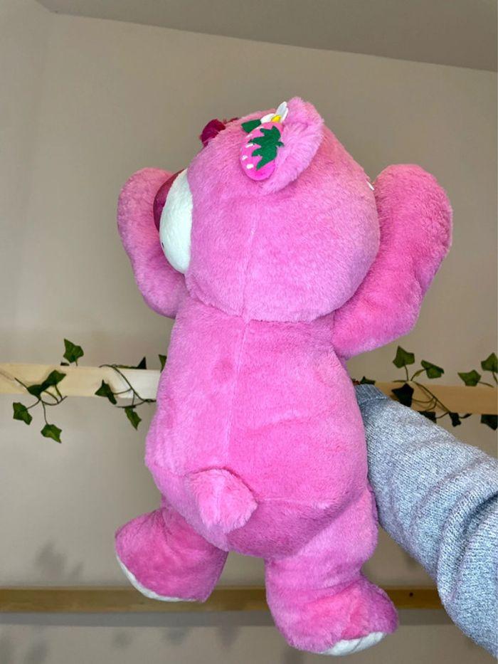 Peluche Lotso Toy Story grande taille - photo numéro 4