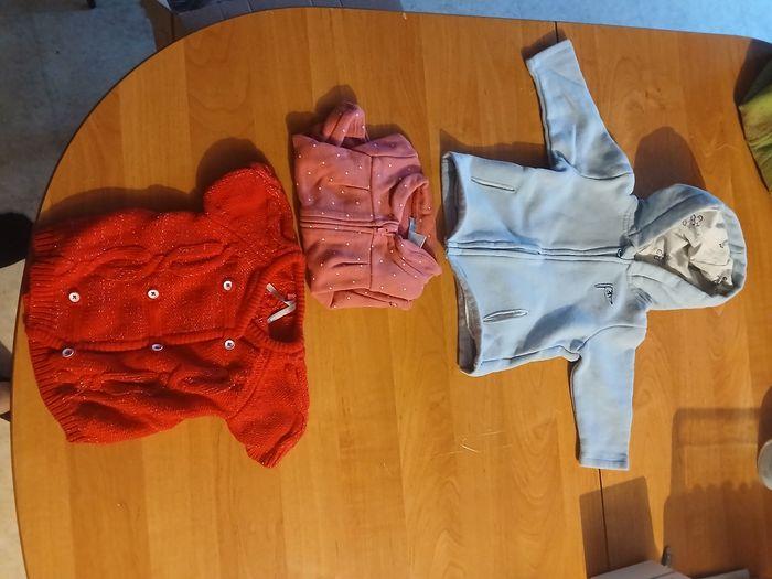 Lot de vêtements bébé 6 mois - photo numéro 4