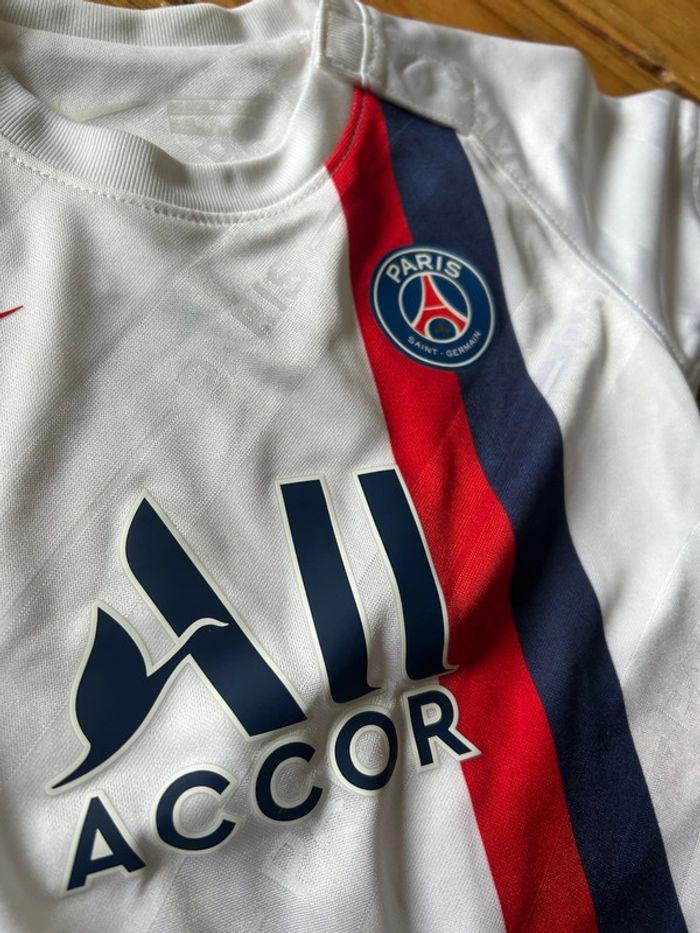 Maillot PSG Nike 6/9 mois avec étiquette - photo numéro 5