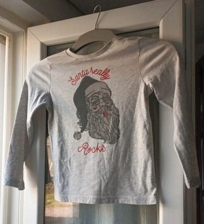 Tee-shirt Père Noël Taille 6ans/Kiabi - photo numéro 1