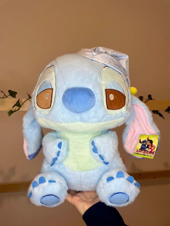 Peluche Disney Stitch pyjama Endormi grande taille - photo numéro 2