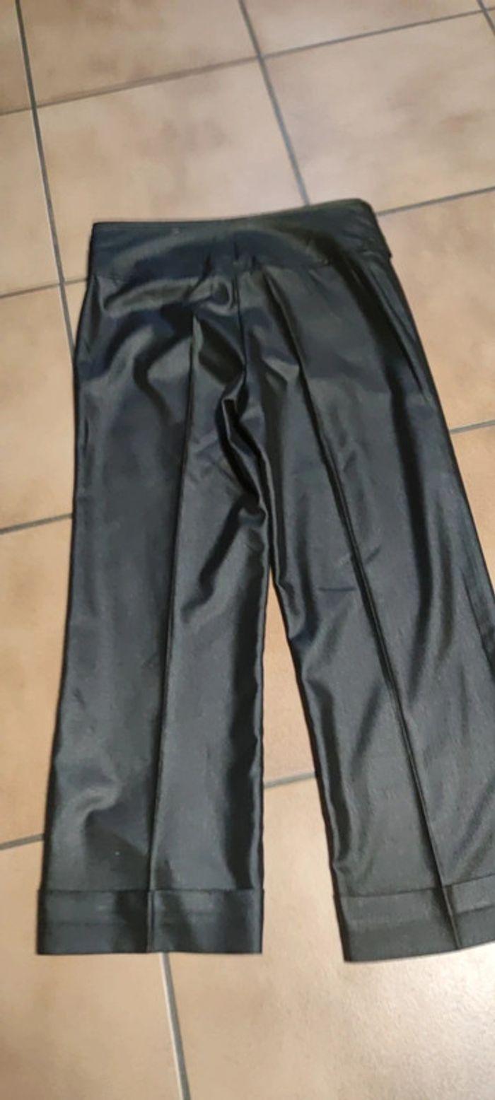 Pantalon corsaire effet satiné T2 neuf - photo numéro 2