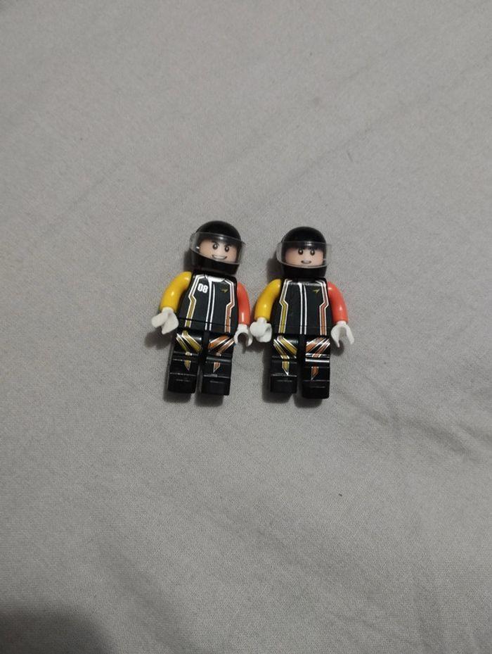 Lot de 2 personnages Lego neuf - photo numéro 1