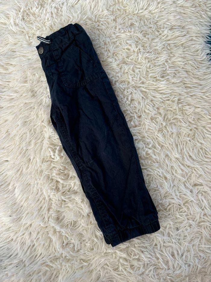 Joli pantalon kiabi taille 18 mois - photo numéro 2