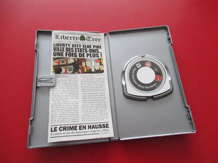 Grand theft auto Liberty City Stories PSP - photo numéro 2