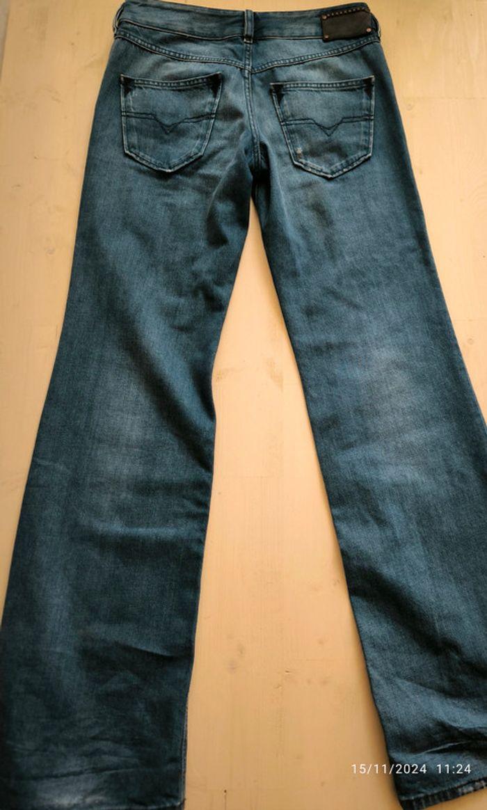 Jean  taille base bleu  diesel femme taille 37(27 us) - photo numéro 4