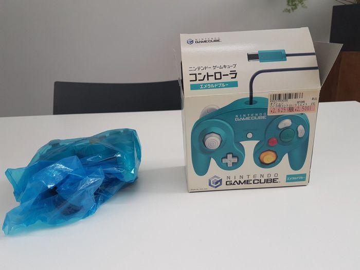 Manette Gamecube Blue Emerald en boite - photo numéro 2