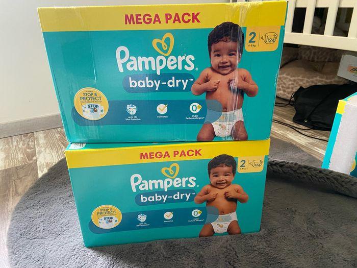 Couche Pampers T2