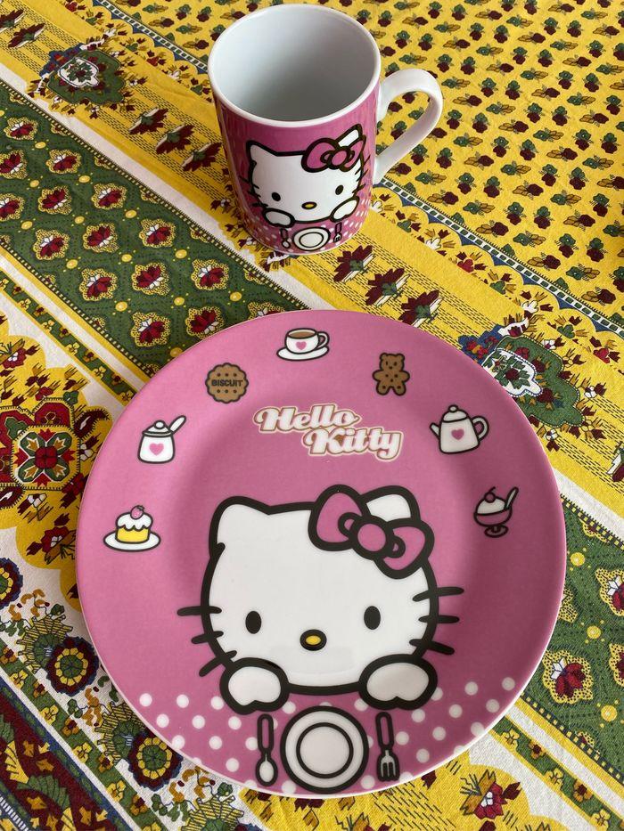 Vaisselle Hello Kitty - photo numéro 1