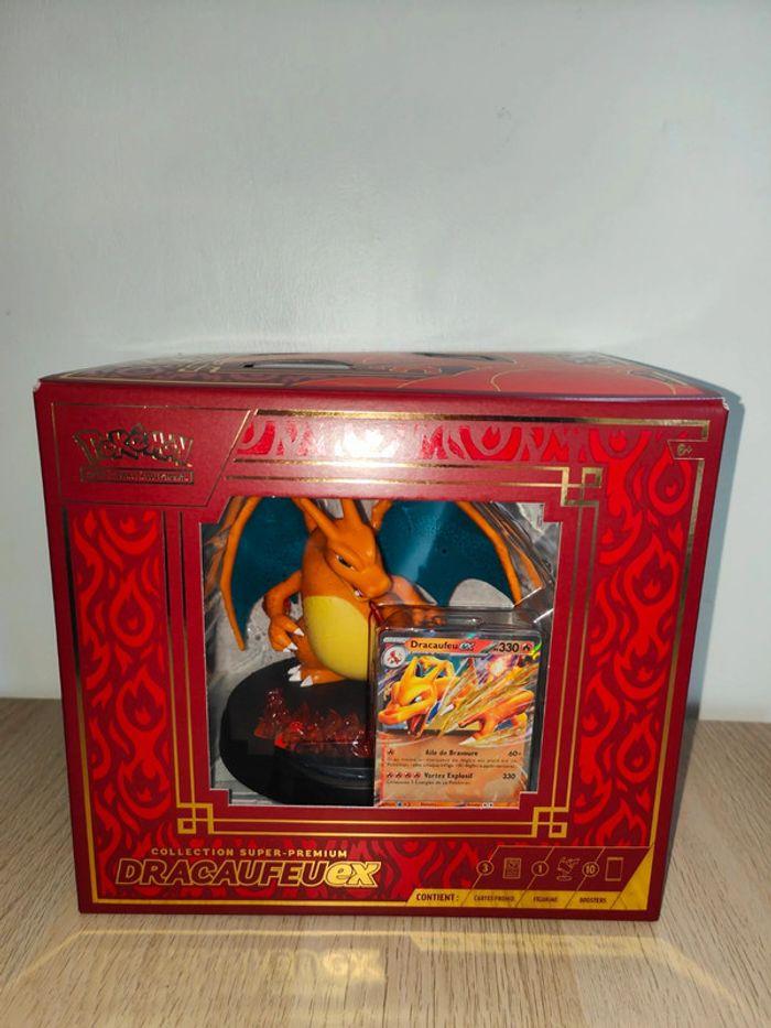 Figurine Dracaufeu + 3 cartes promos - photo numéro 1