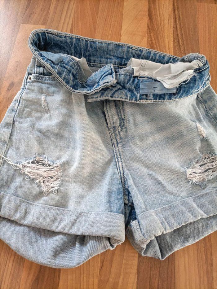 Short en jean effet troué h&M 8-9 ans - photo numéro 3