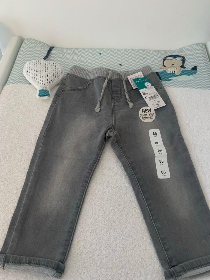 Pantalon neuf - 18 mois - photo numéro 1