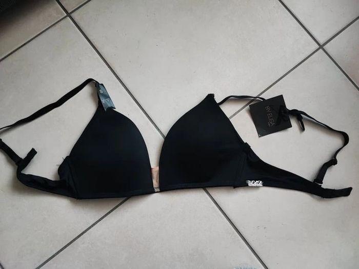 soutien gorge noir neuf - photo numéro 1