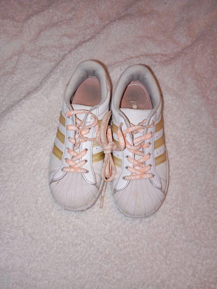 Baskets adidas fille taille 30 - photo numéro 1