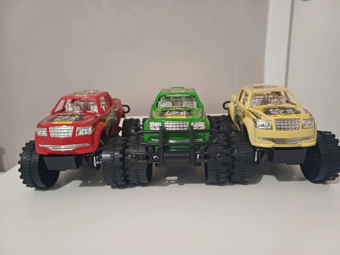 Lot de 3 Monsteurs Trucks - photo numéro 1