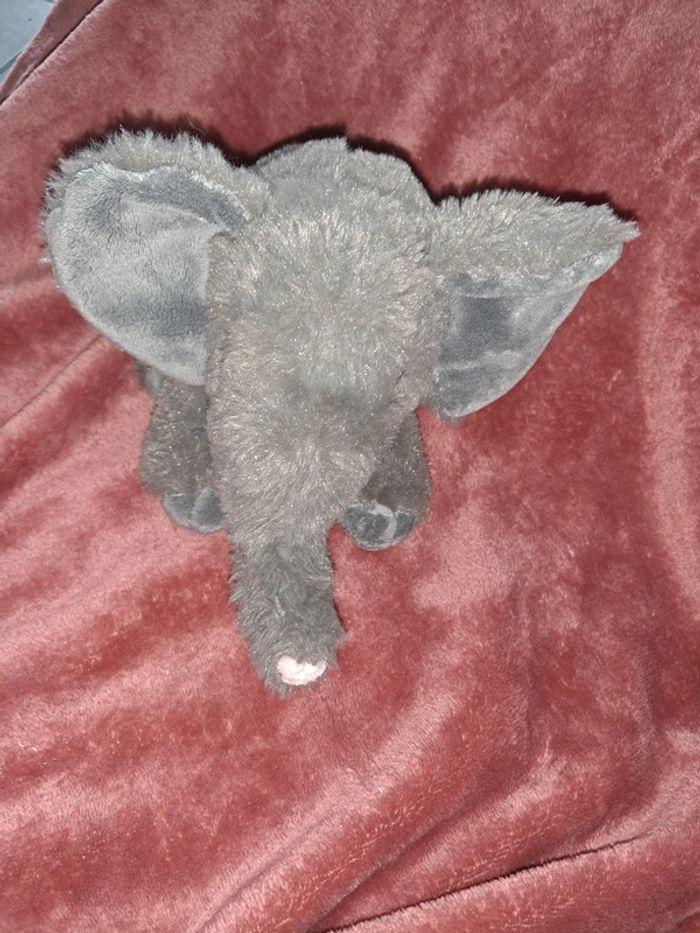 Petit éléphant peluche - photo numéro 3