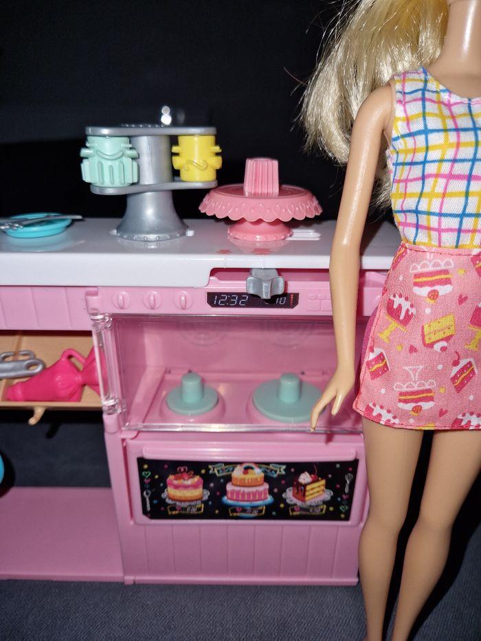 Barbie et sa pâtisserie - photo numéro 4