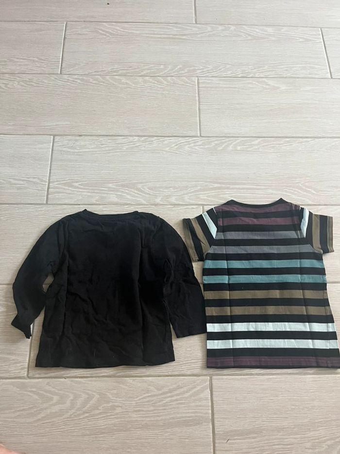 Lot de deux T-shirts, taille quatre ans - photo numéro 2