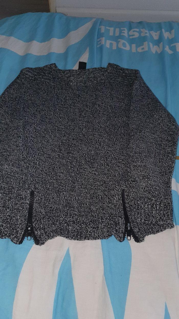 Pull fin noir/gris