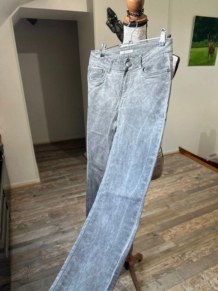 Pantalon gris - photo numéro 3