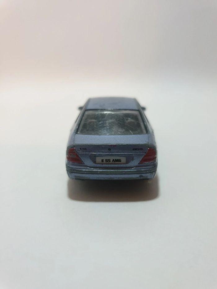 RealToy Mercedes Benz Classe E 55 AMG Bleu Argent - 1/61 - photo numéro 8